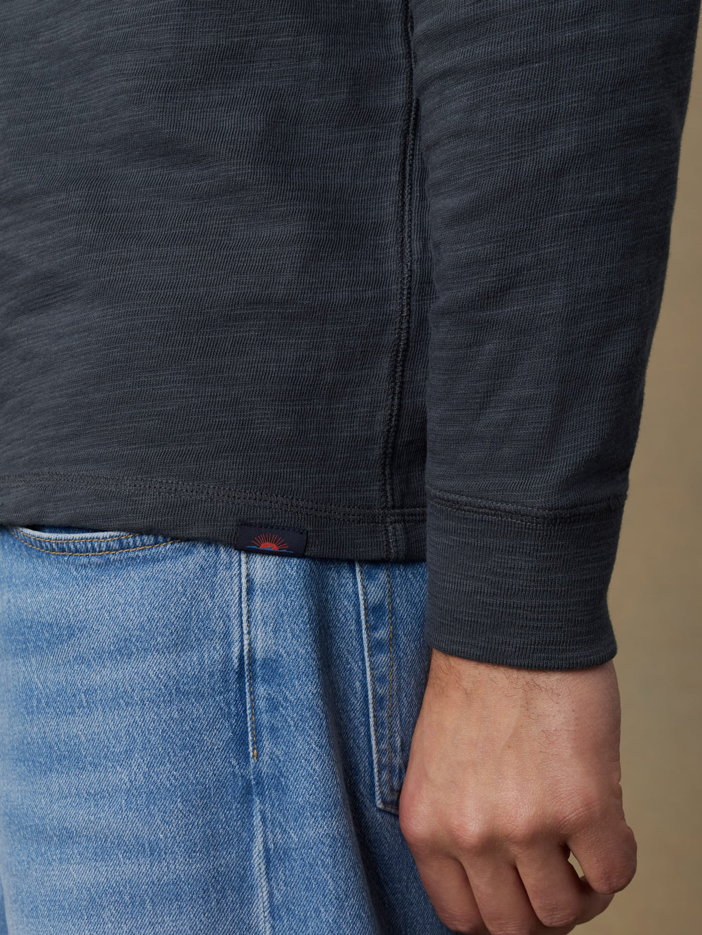Sunwashed Organic Henley - Graphite