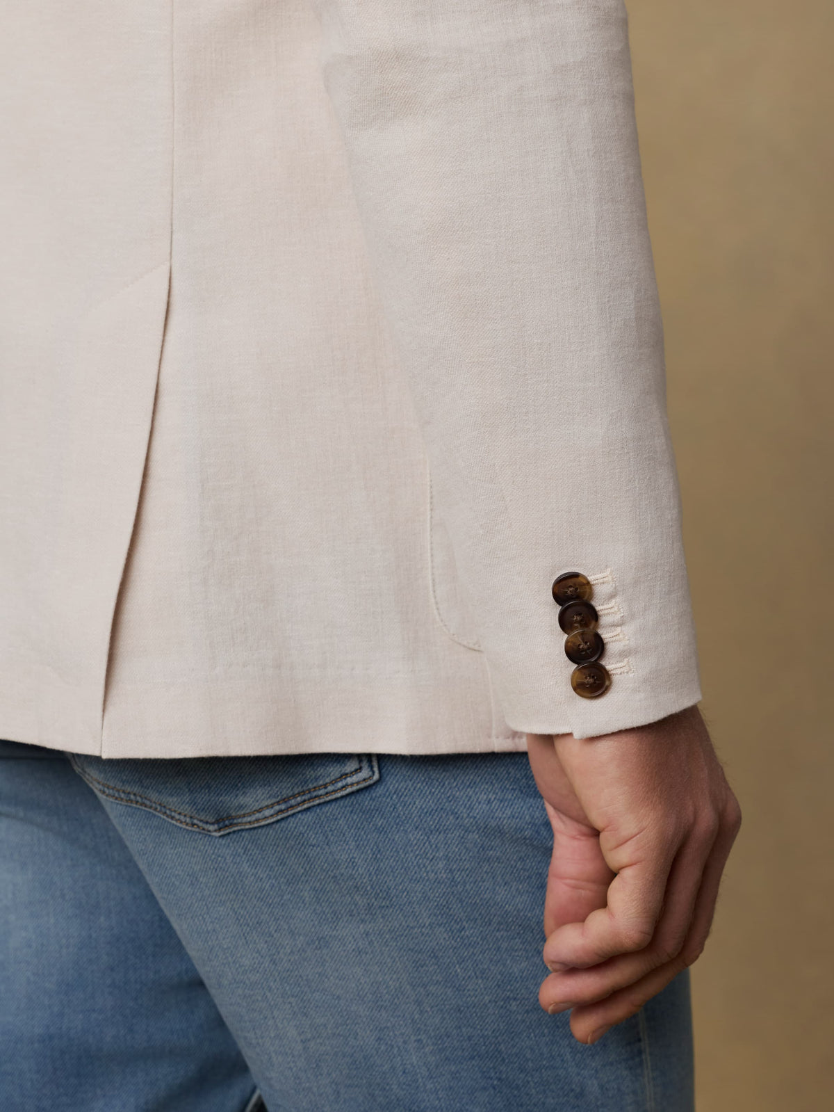 Movement™ Linen Blazer - Dorset Sand