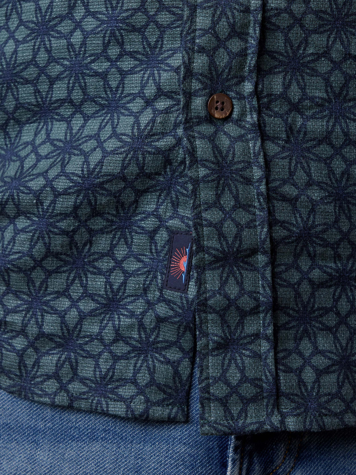 Short-Sleeve Breeze Shirt - Spruce Lotus Tile